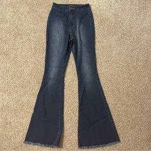Fashion Nova blue flare jeans. Size 5.